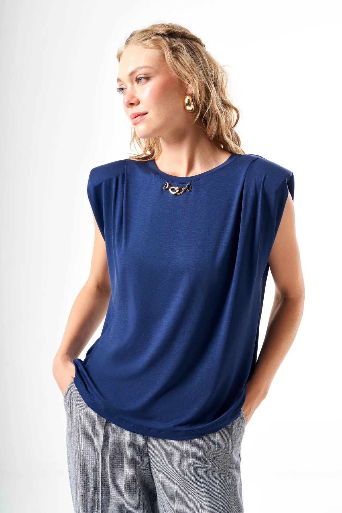 Metal Aksesuarlı Regular T-Shirt
