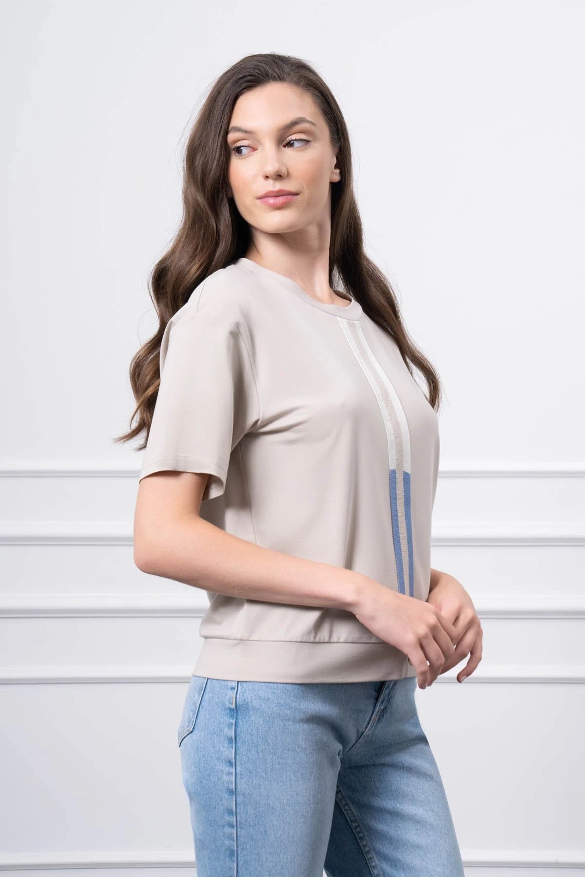 Geniş Yaka Şerit Detaylı Bluz BEJ